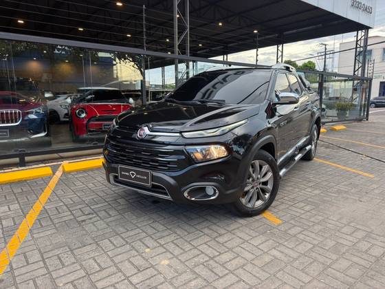 FIAT TORO 2.0 16V TURBO DIESEL RANCH 4WD AT9 FIAT TORO 2.0 16V TURBO DIESEL RANCH 4WD AT9